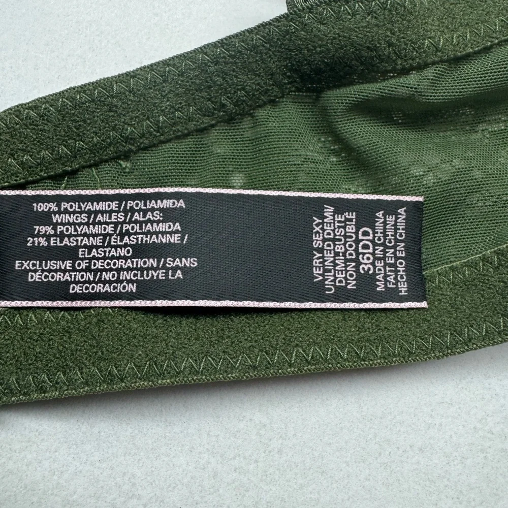 Victoria’s Secret Very Sexy Unlined Demi eyelash lace bra green 36DD